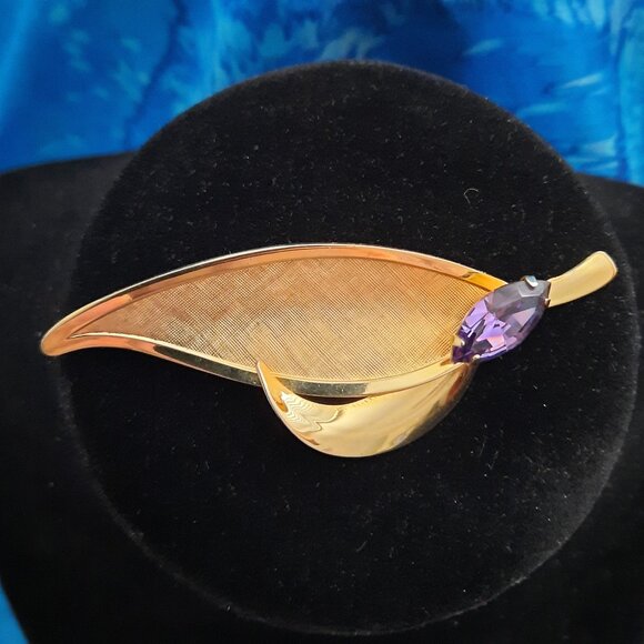Leaf Brooch Purple Gemstone - Picture 1 of 2